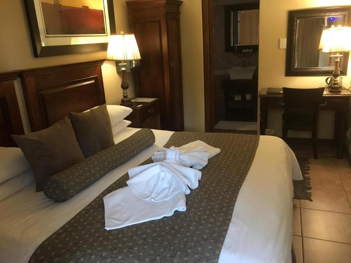 יוהנסבורג Le Cozmo Guesthouse מראה חיצוני תמונה