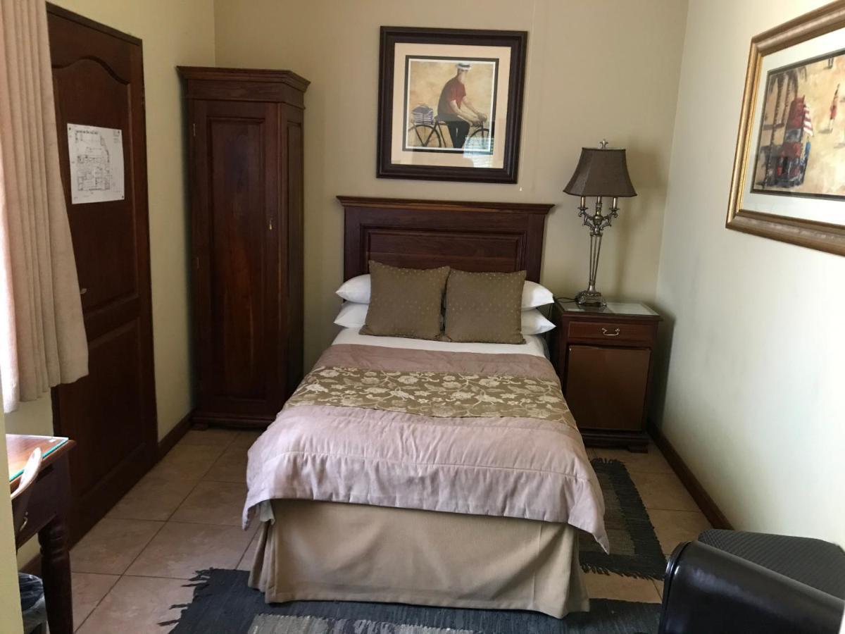 יוהנסבורג Le Cozmo Guesthouse מראה חיצוני תמונה
