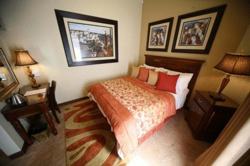 יוהנסבורג Le Cozmo Guesthouse מראה חיצוני תמונה